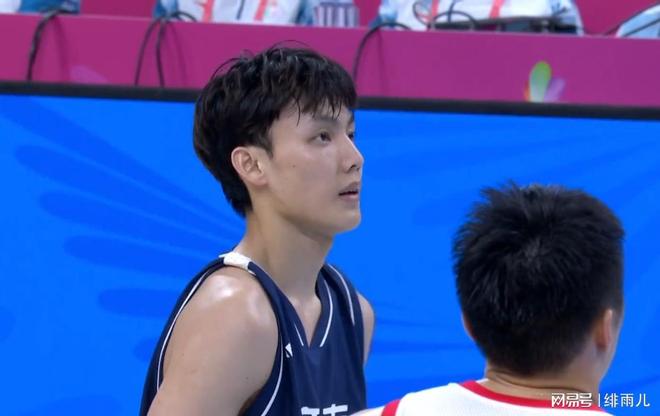 杜鋒被迫變陣卻收奇效！男籃“雙王炸”低迷，廣東奇兵打成大腿！