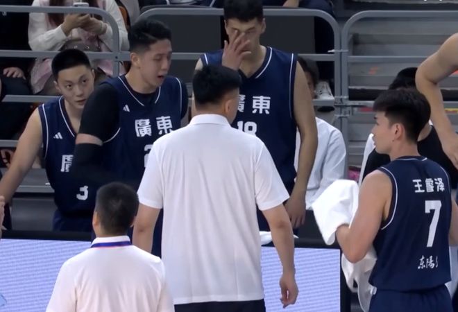 廣東隊(duì)600萬(wàn)頂薪先生！7中0得2分，球迷：分300萬(wàn)給徐傑