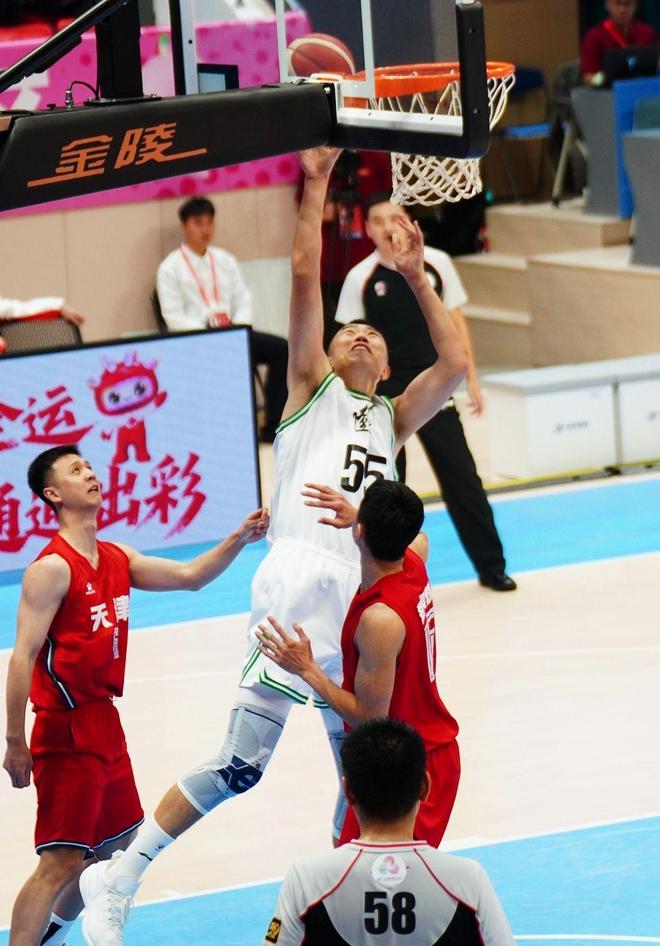 10分鐘轟下21分！韓德君把天津王牌打自閉瞭，球迷：好意思退役？