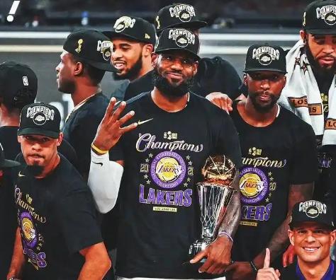 湖人要奪冠？開(kāi)局7勝2負(fù)還是19-20賽季，那賽季湖人在園區(qū)奪冠！