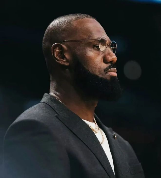 即將復(fù)出！詹姆斯或前往發(fā)展聯(lián)盟！辟謠離隊(duì)傳聞！