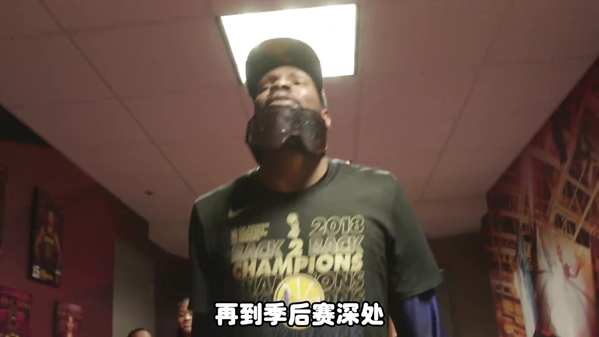 楊毅杜蘭特在勇士就是絕對老大他是解決問題的那個(gè)人