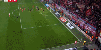 半場(chǎng)：柏林聯(lián)1-1拜仁，諾伊爾“下蛋”送禮，迪亞斯0度角破門(mén)