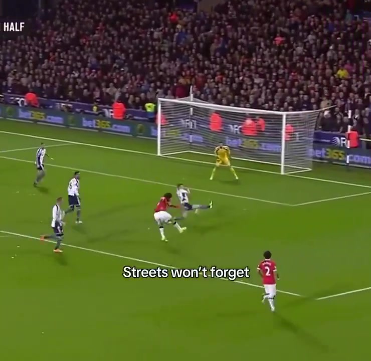 曾經的費萊尼也像現在的馬奎爾一樣為曼聯(lián)攻城拔寨