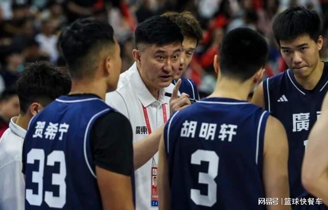 男籃全運(yùn)8強(qiáng)對(duì)陣出爐！廣東選擇硬剛遼寧：杜鋒還是怕周琦？