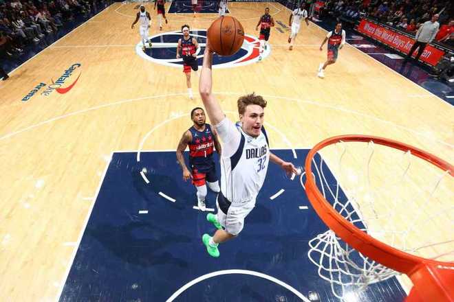 獨行俠險勝送奇才8連敗聯(lián)盟墊底 弗拉格12+6+6馬紹爾30分賽季新高