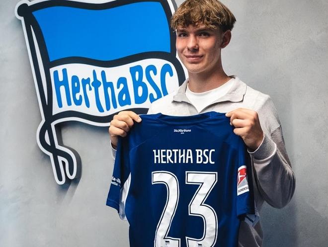 16歲德國(guó)天才后腰橫空出世，轉(zhuǎn)會(huì)要價(jià)2000萬(wàn)歐，6大歐洲豪強(qiáng)瘋搶