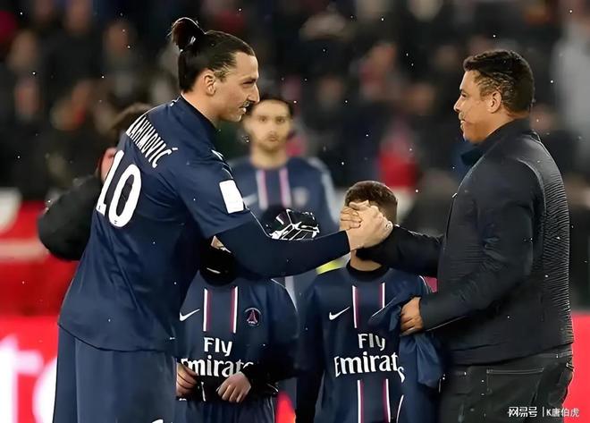 伊布為何視大羅為偶像？在談及梅羅之爭(zhēng)時(shí)又力捧巴薩隊(duì)友？